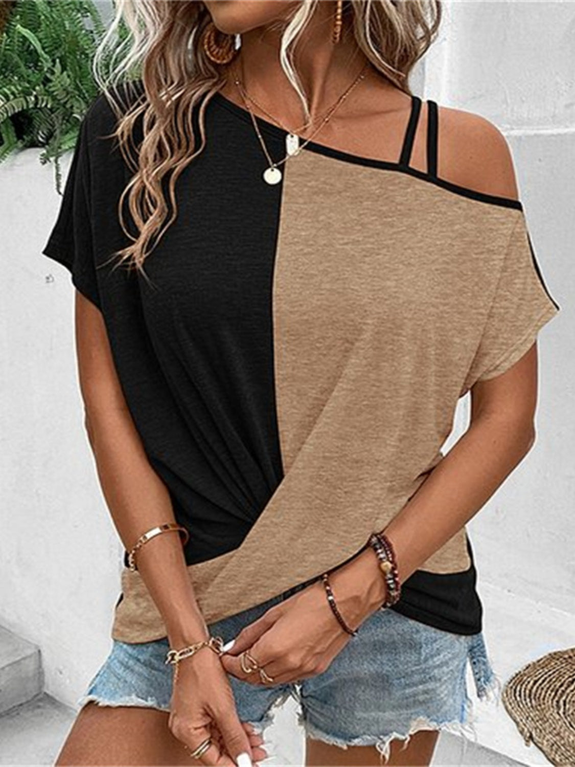 Contrast Asymmetrical Neck Short Sleeve T-Shirt